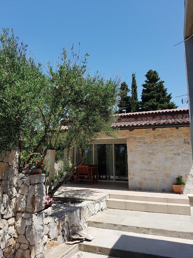 Apartmani Morovi Dvori Drage Εξωτερικό φωτογραφία