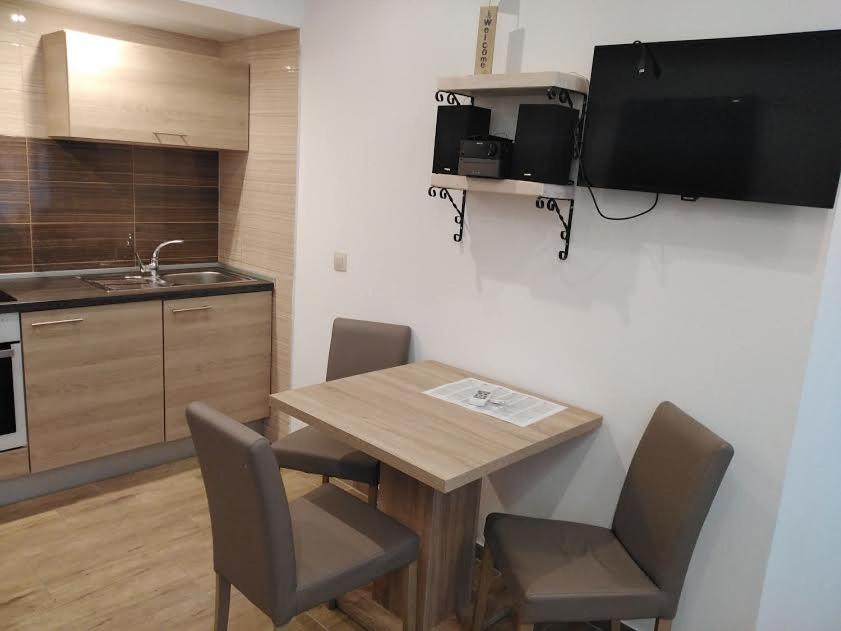 Apartmani Morovi Dvori Drage Εξωτερικό φωτογραφία